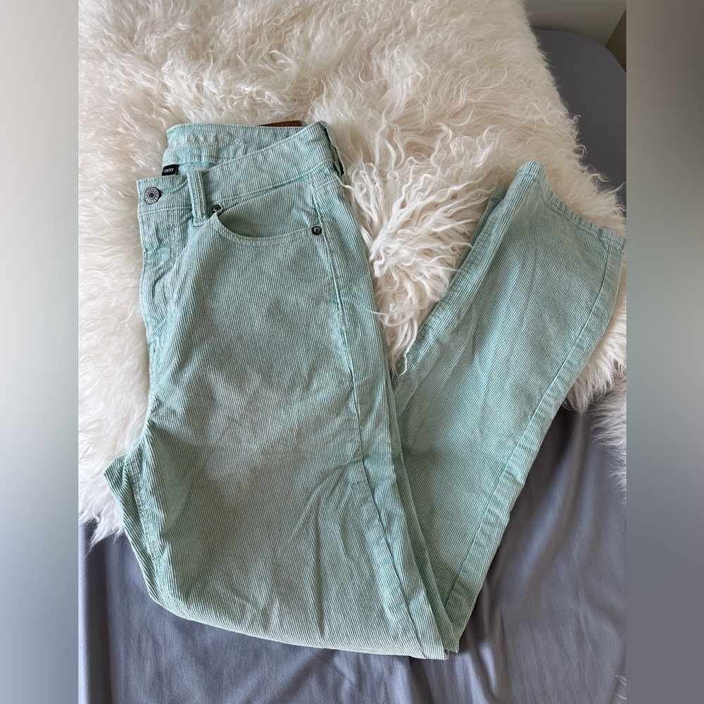 American Eagle Outfitters Mint Green Mom Straight Leg Jeans size 4 Long
